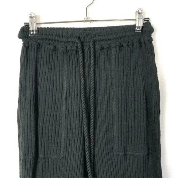 Free People Beach Black Ribbed Cuff Hem Pull On Pants M - Picture 4 of 4